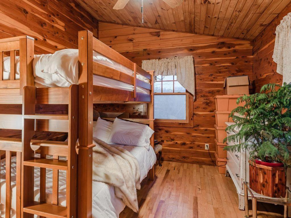 Fly Away Cabin- Modern, Serene, And Convenient Compton Esterno foto