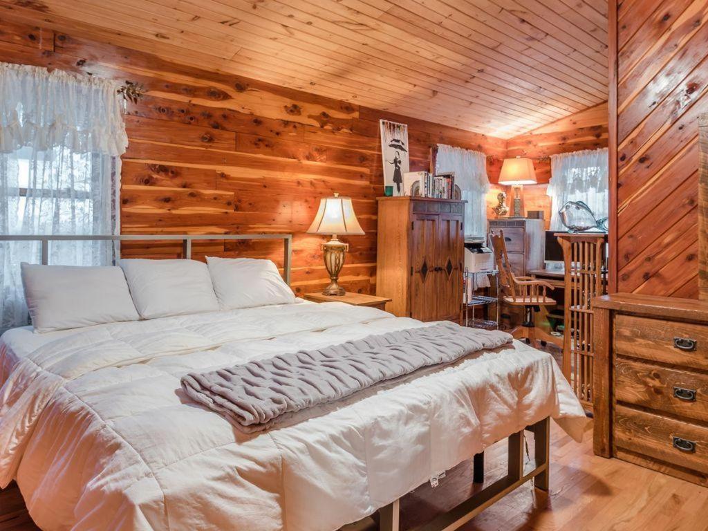 Fly Away Cabin- Modern, Serene, And Convenient Compton Esterno foto