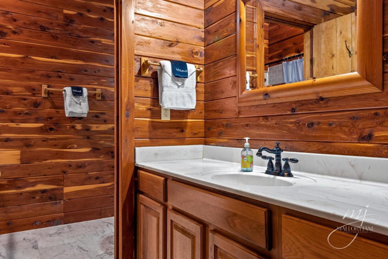 Fly Away Cabin- Modern, Serene, And Convenient Compton Esterno foto